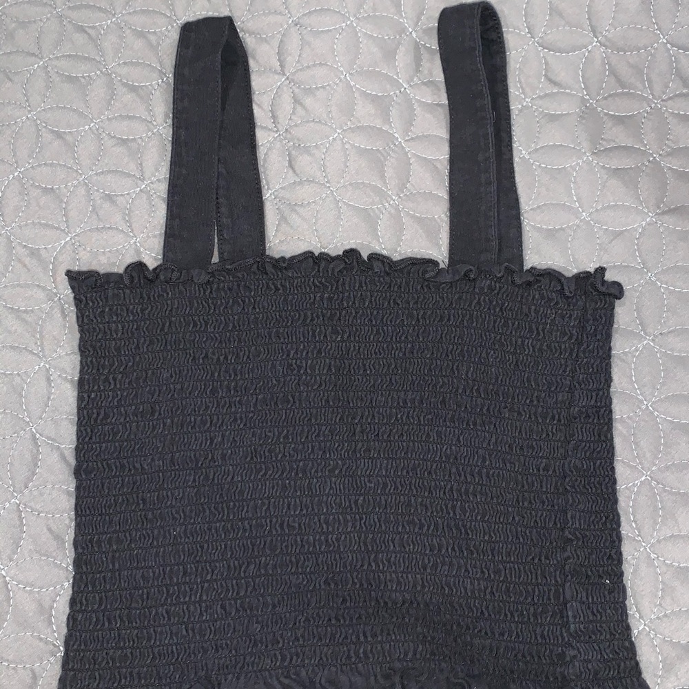Black tank-ruched